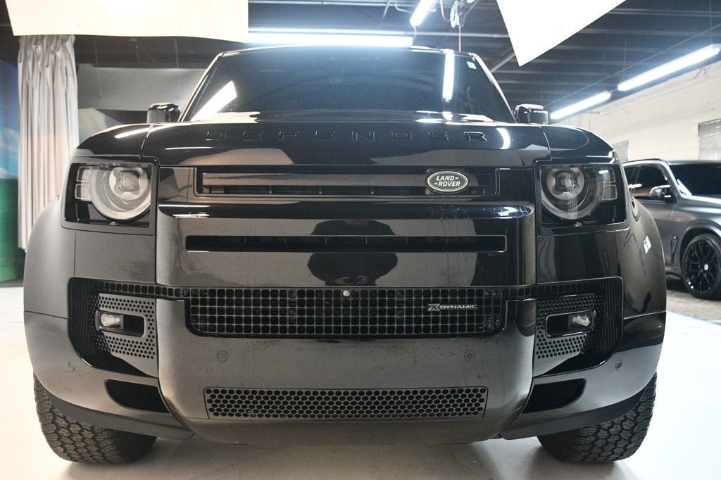 Used 2023 Land Rover Defender 110 X-Dynamic SE image 14