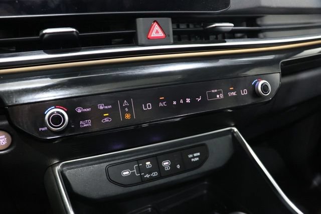 Used 2025 Kia Carnival SX Prestige FWD image 26