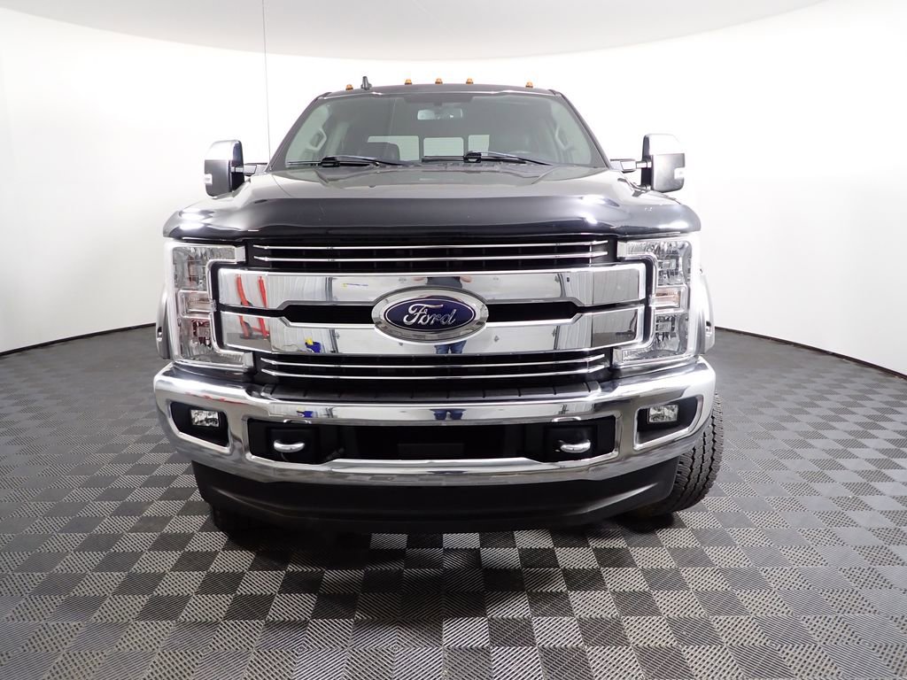Used 2019 Ford F350 Lariat w/ Chrome Package image 9