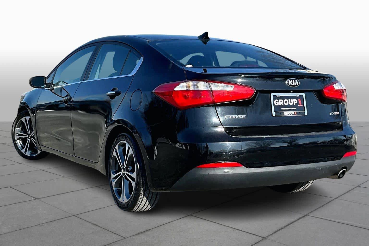 Used 2016 Kia Forte EX image 12