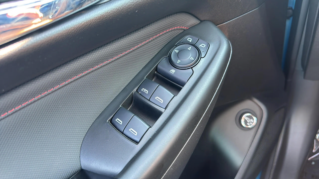 Used 2025 Chevrolet TrailBlazer RS w/ Convenience Package FWD image 27