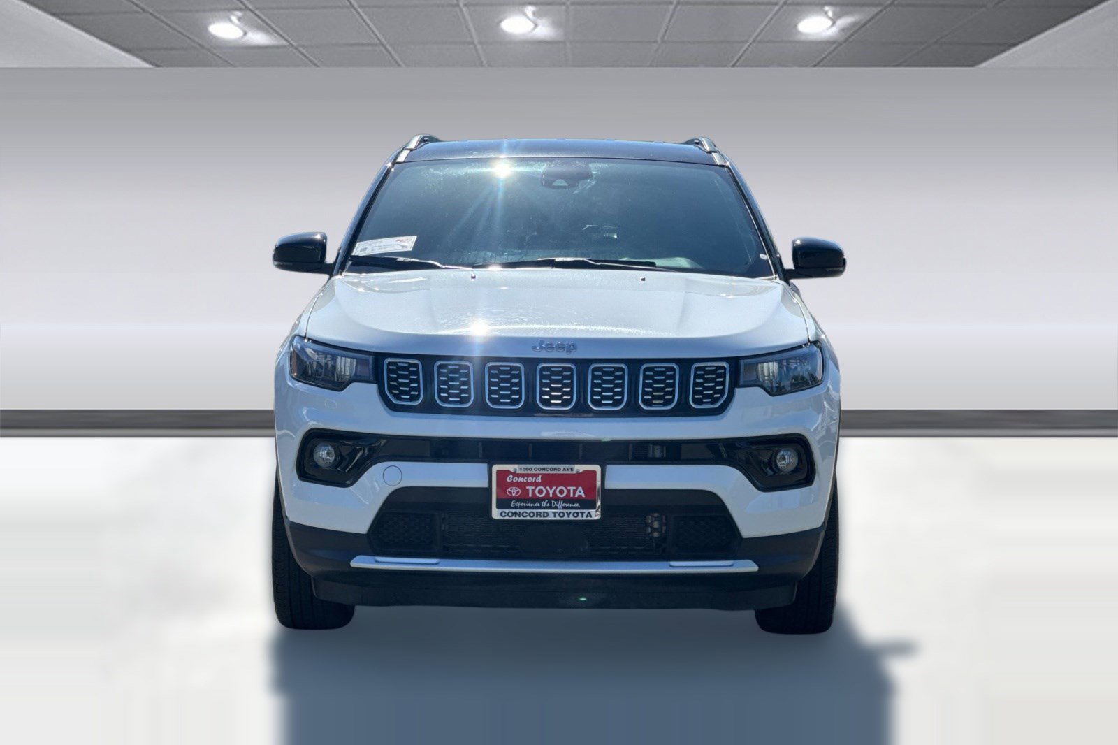 Used 2025 Jeep Compass Limited AWD/4WD image 5