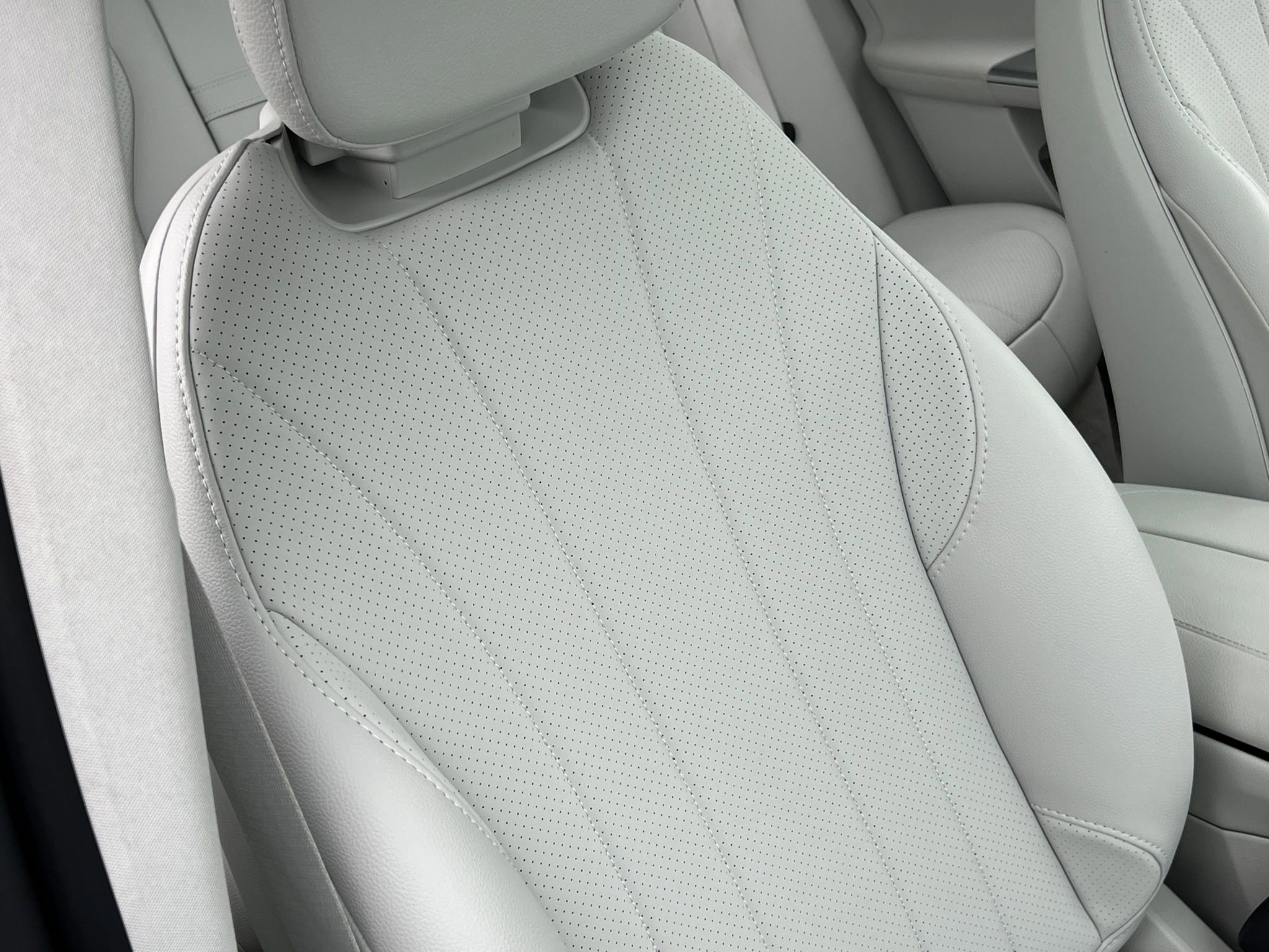 Used 2024 Mercedes-Benz EQE 350+ 4MATIC SUV w/ AMG Line Exterior Package image 35