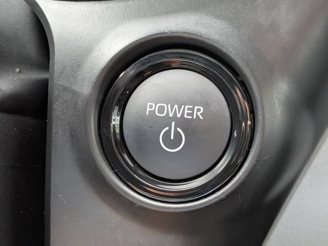 Used 2025 Toyota Sienna XLE FWD image 30