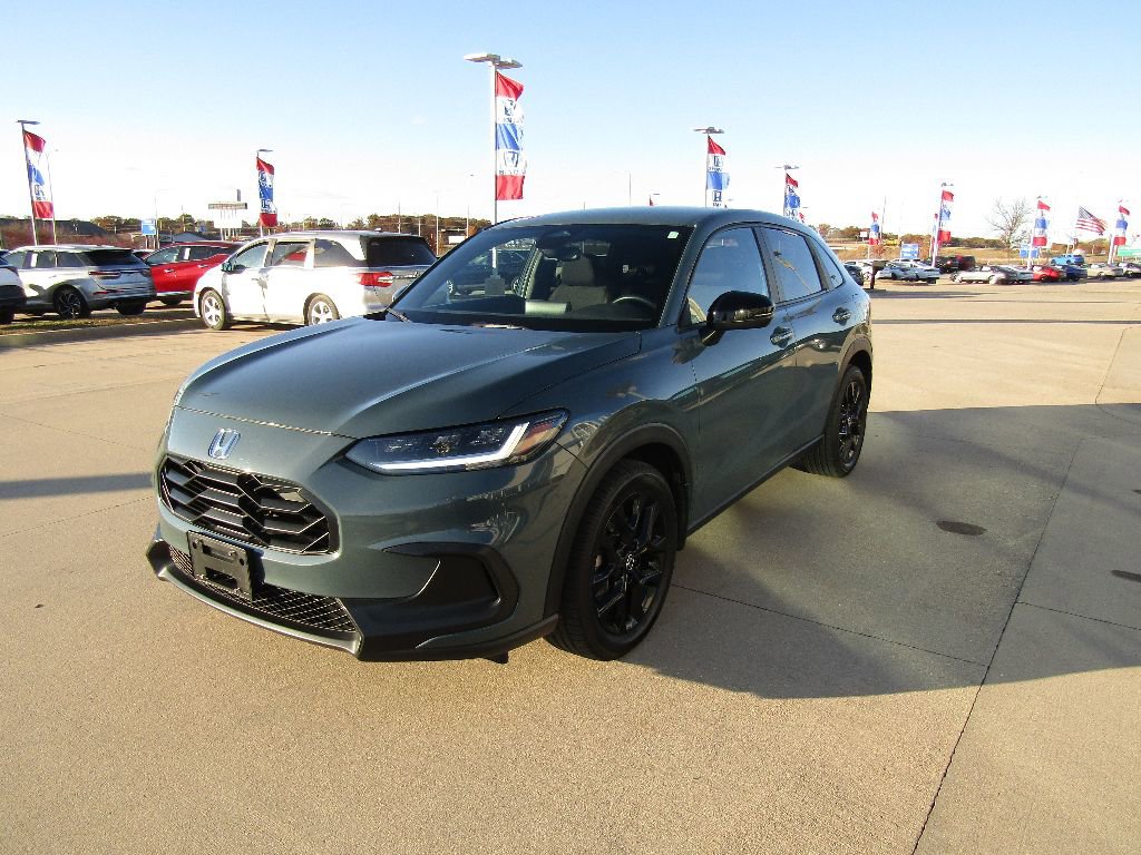 Used 2023 Honda HR-V Sport image 1