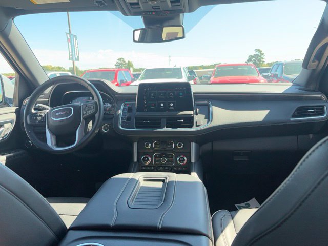 Used 2024 GMC Yukon SLT w/ SLT Premium Package AWD/4WD image 13