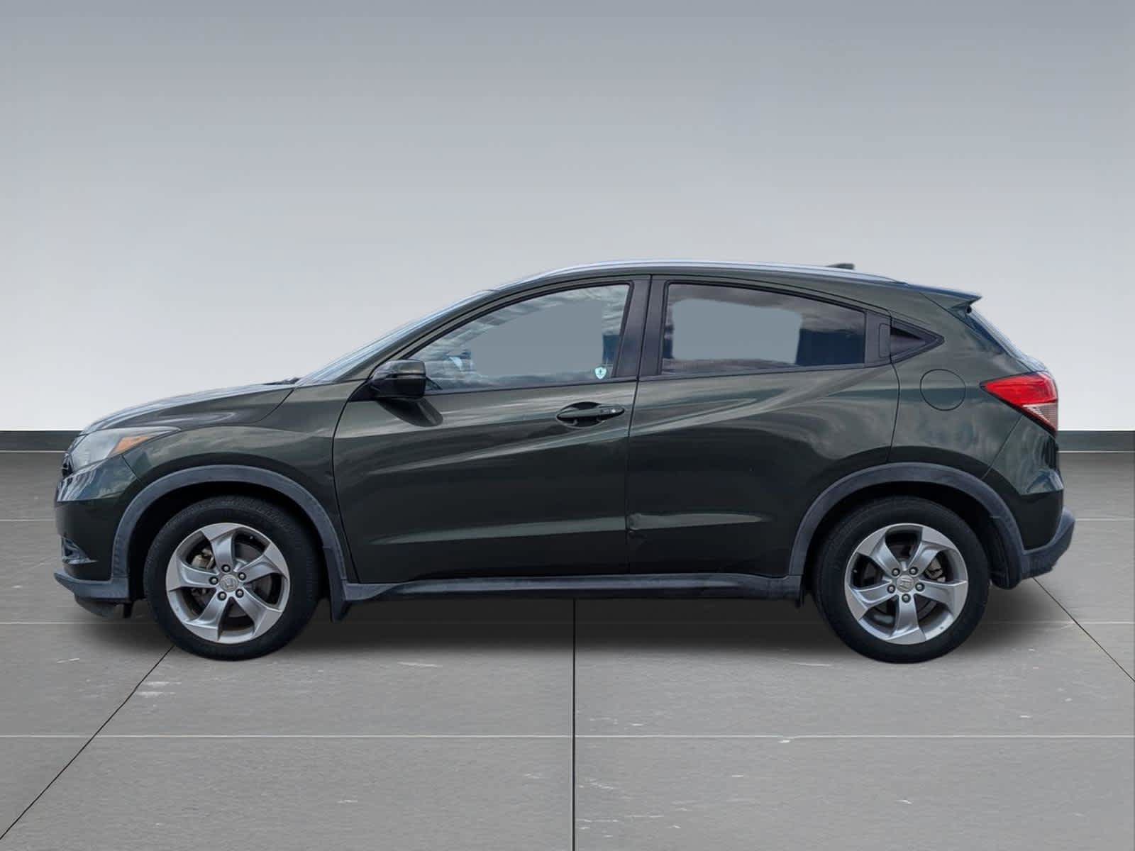 Used 2017 Honda HR-V EX-L image 2