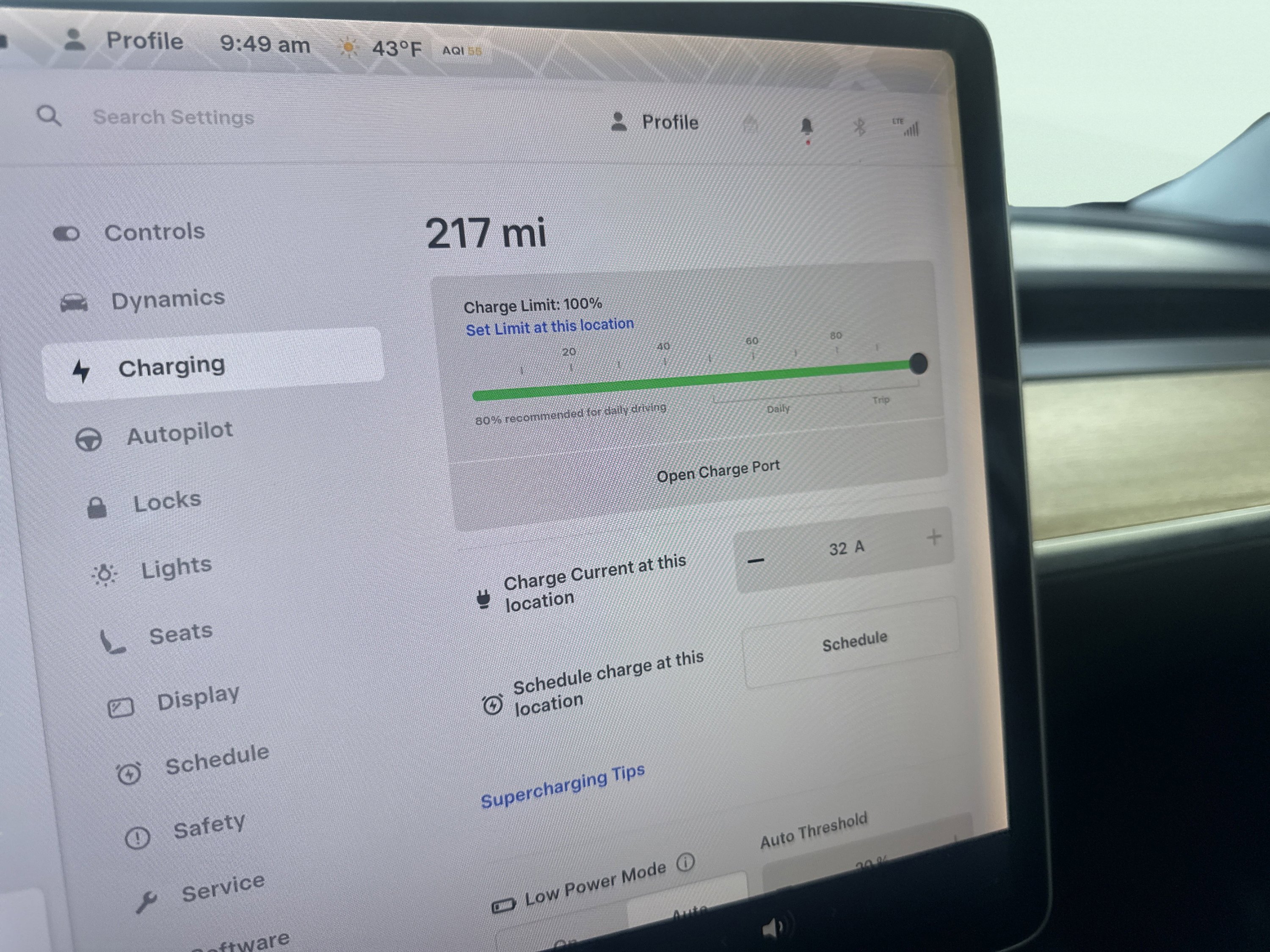 Used 2018 Tesla Model 3 Mid Range image 2