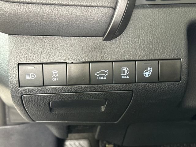 Used 2024 Toyota Camry SE image 19