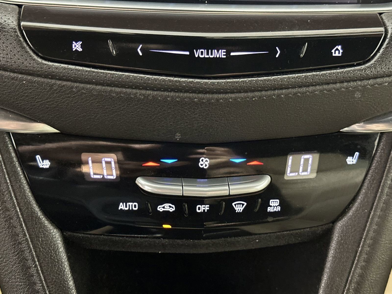 Used 2018 Cadillac XT5 Luxury w/ LPO, Wheel Lock Package image 18