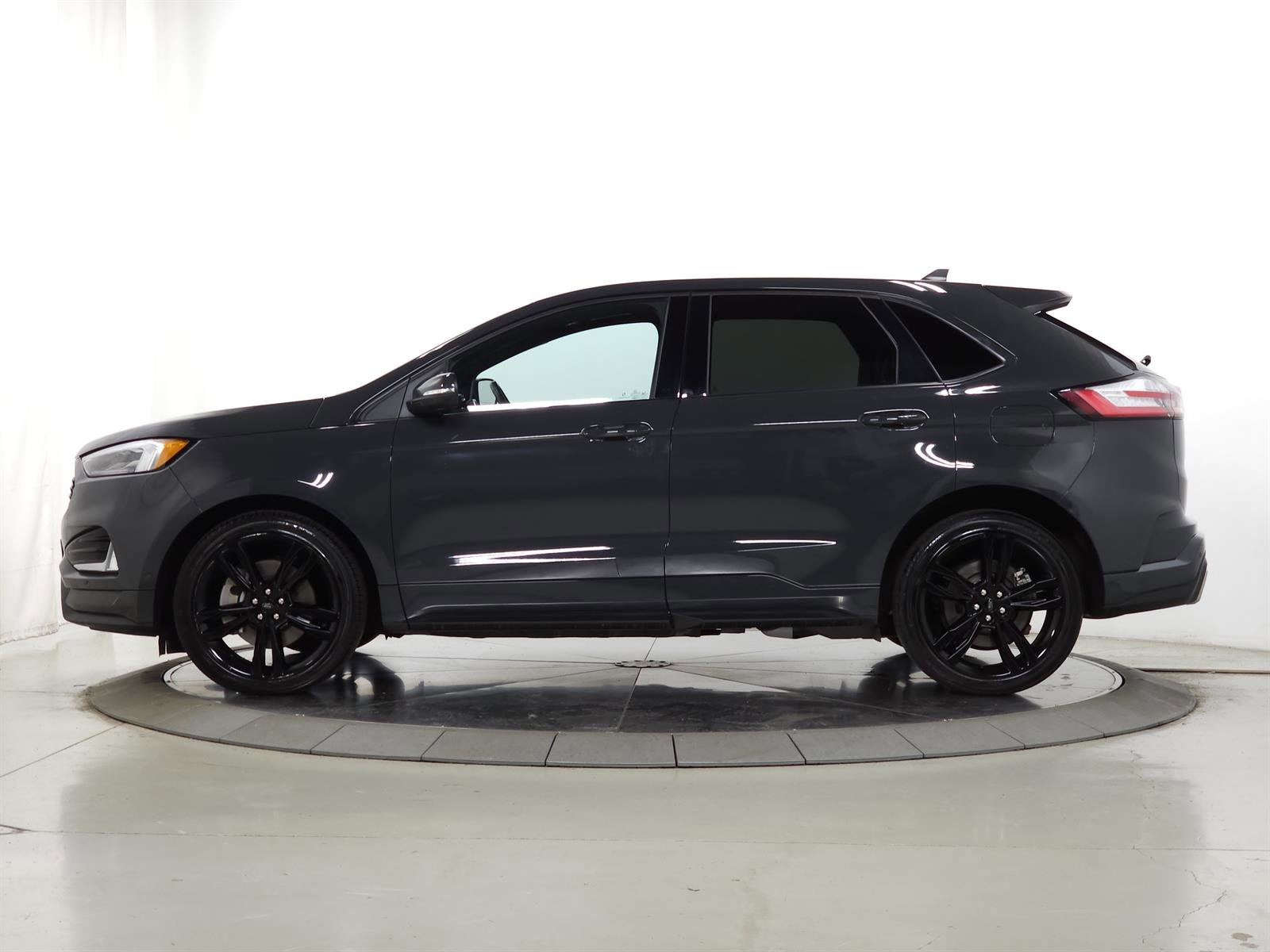 Used 2021 Ford Edge ST w/ Equipment Group 401A AWD/4WD image 4