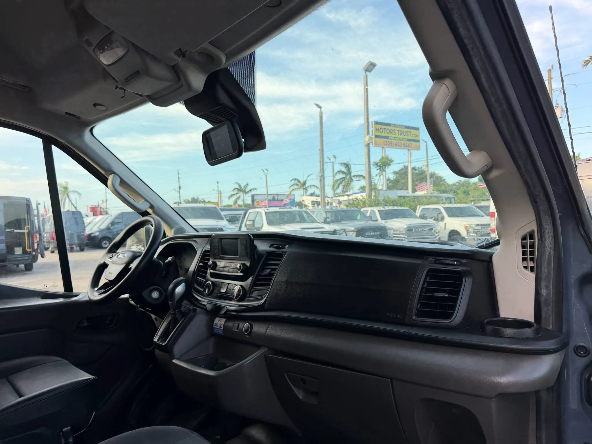 Used 2020 Ford Transit 250 148 High Roof Extended RWD image 18