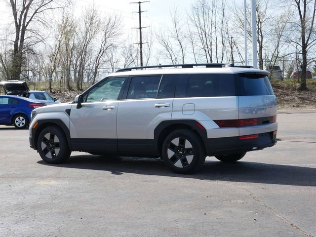 Used 2025 Hyundai Santa Fe SEL FWD image 4