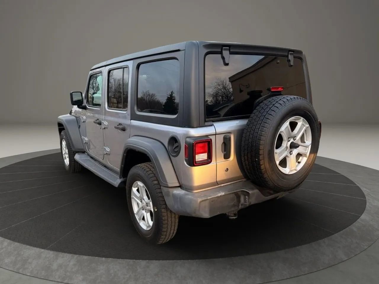 Used 2020 Jeep Wrangler Unlimited Sport S AWD/4WD image 3
