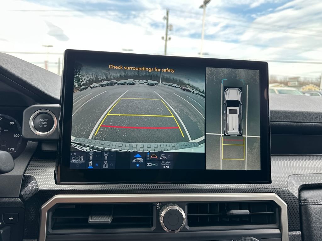 Used 2025 Toyota 4Runner Limited w/ Tow Technology Package image 25