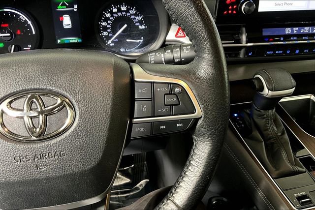 Used 2021 Toyota Sienna XLE image 19