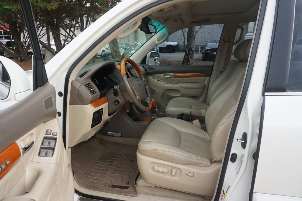 Used 2005 Lexus GX 470 AWD/4WD image 2