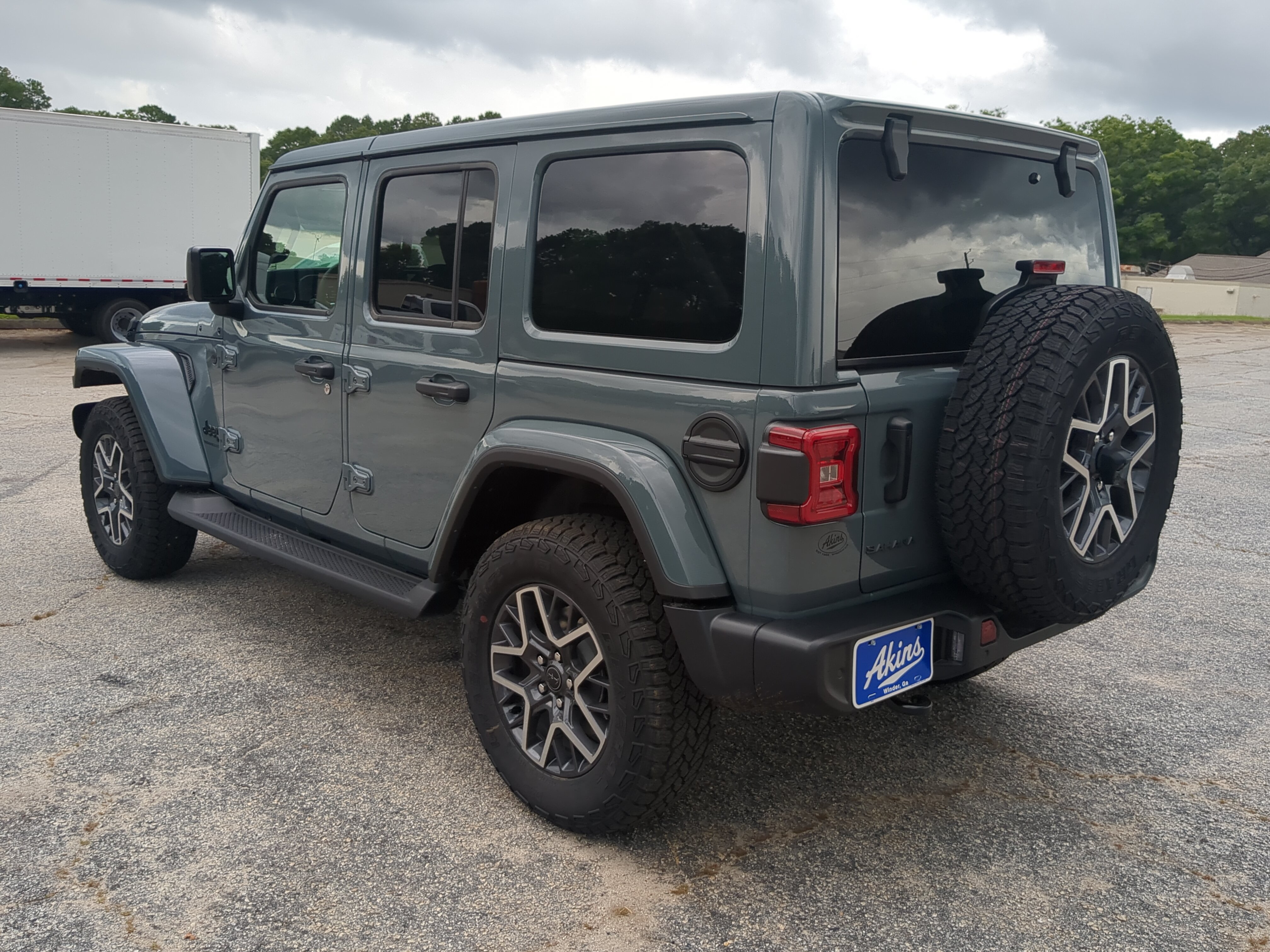 New 2026 Jeep Wrangler Unlimited Sahara AWD/4WD image 5