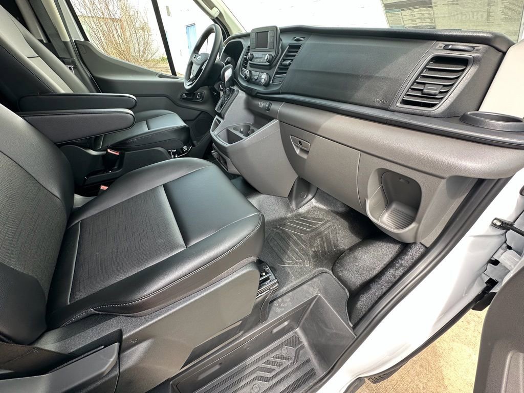 New 2025 Ford Transit 350 Low Roof image 17