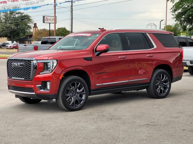 Used 2024 GMC Yukon Denali Ultimate AWD/4WD image 3