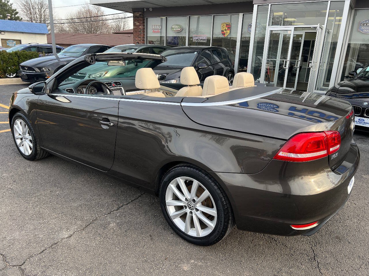 Used 2013 Volkswagen Eos Komfort FWD image 13
