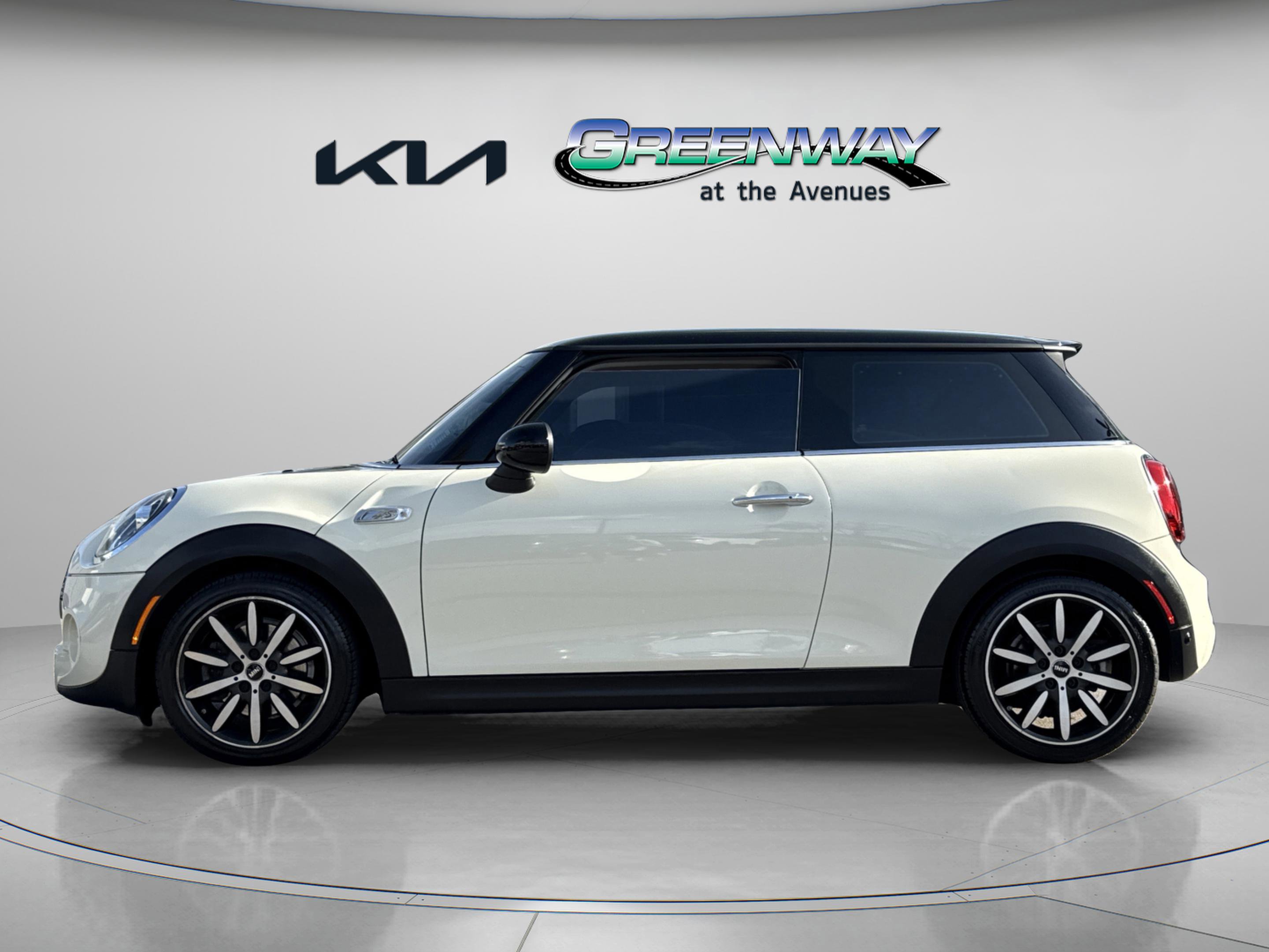 Used 2019 MINI Cooper S image 3