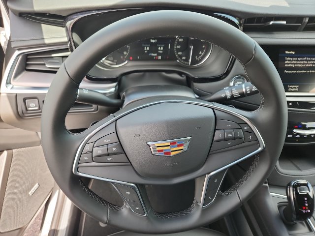 New 2026 Cadillac XT5 Luxury AWD/4WD image 13
