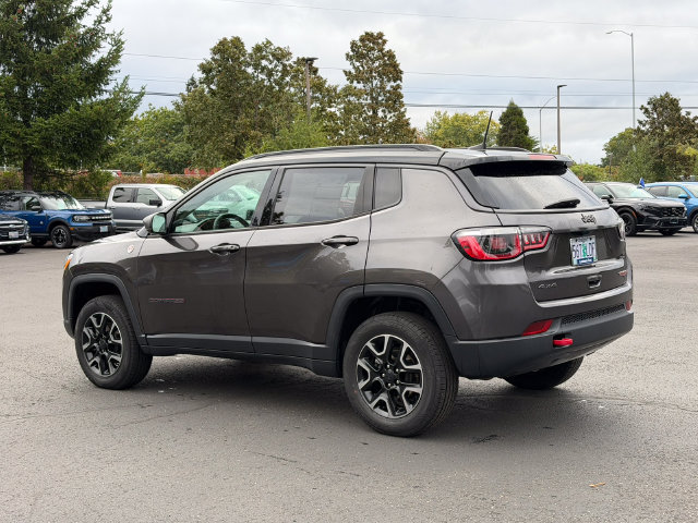 Used 2019 Jeep Compass Trailhawk AWD/4WD image 6