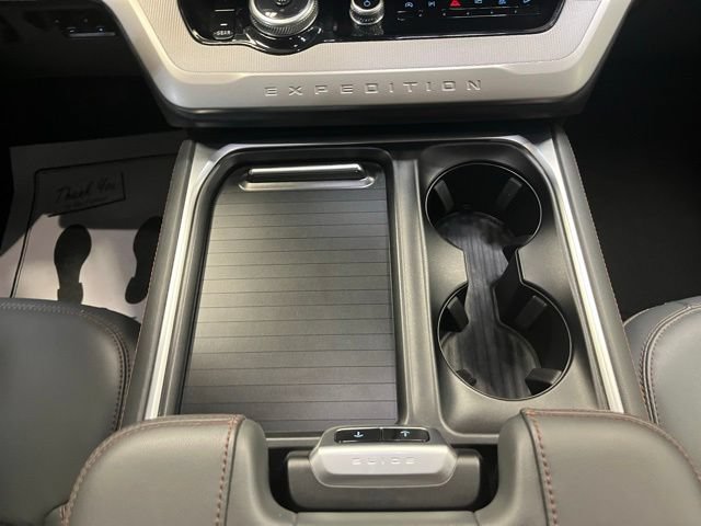 Used 2025 Ford Expedition Max Active AWD/4WD image 18