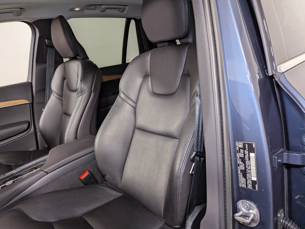 Used 2023 Volvo XC90 B6 Plus w/ Protection Package Premier AWD/4WD image 18