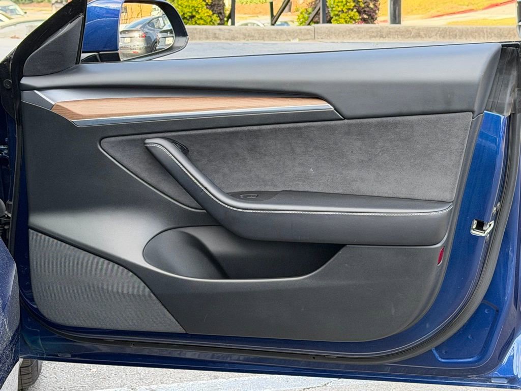 Used 2021 Tesla Model 3 Standard Range image 34