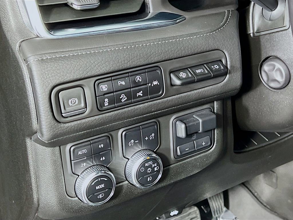 Certified 2023 GMC Yukon Denali w/ Advanced Technology Package image 9