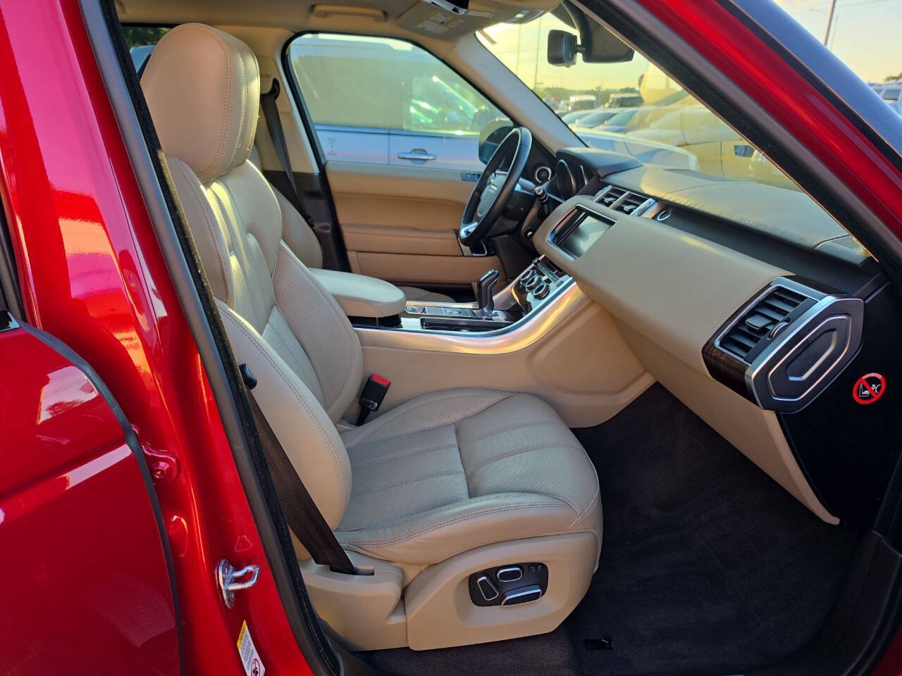 Used 2014 Land Rover Range Rover Sport HSE AWD/4WD image 32