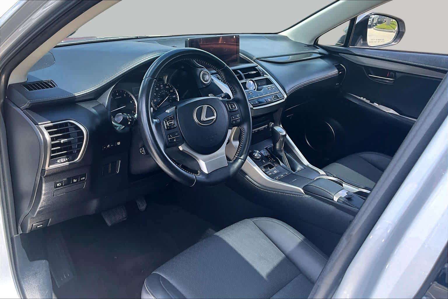 Used 2018 Lexus NX 300 FWD w/ Premium Package image 16