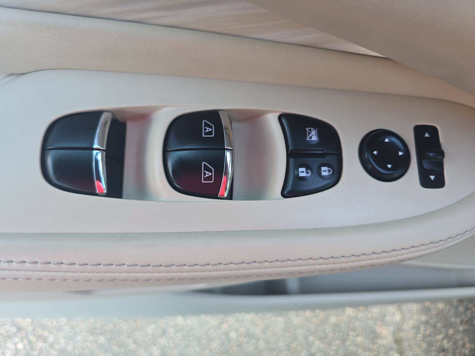 Used 2015 Nissan Murano SL FWD image 28
