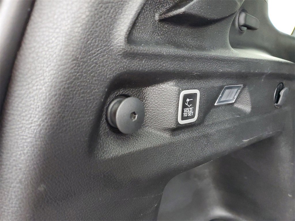 Used 2023 Jeep Grand Cherokee L Laredo image 29