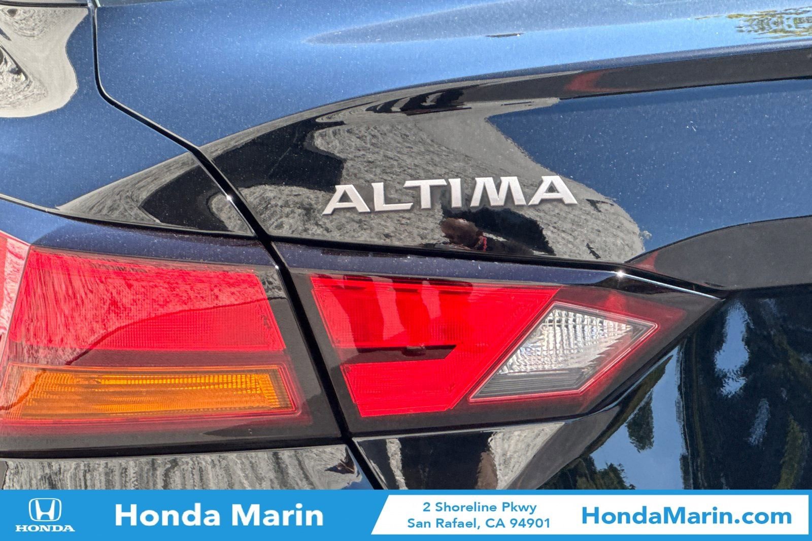 Used 2025 Nissan Altima 2.5 SV FWD image 34