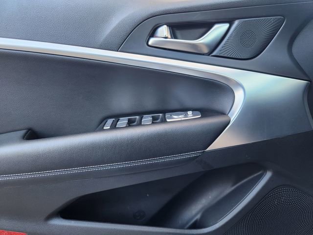 Used 2022 Genesis G70 2.0T image 22