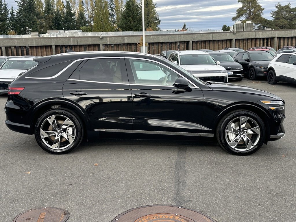 Used 2025 Genesis Electrified GV70 Advanced w/ Prestige Package image 10