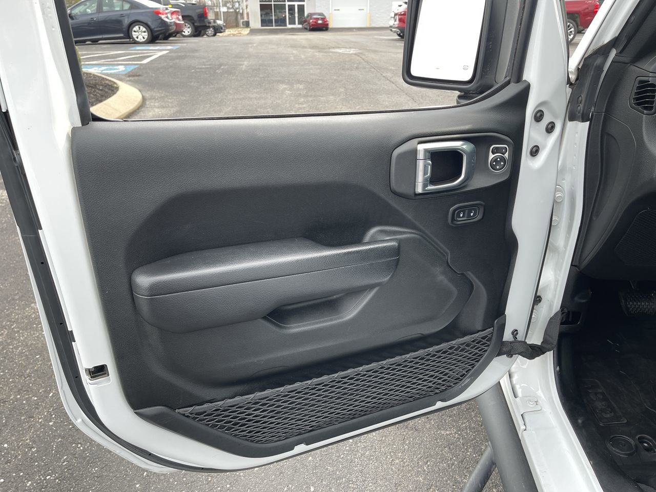 Used 2022 Jeep Gladiator Willys AWD/4WD image 22
