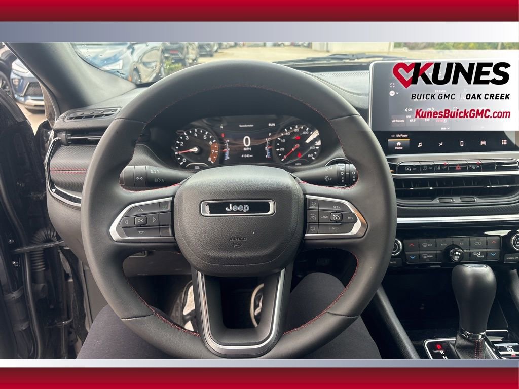 Used 2024 Jeep Compass Trailhawk image 17