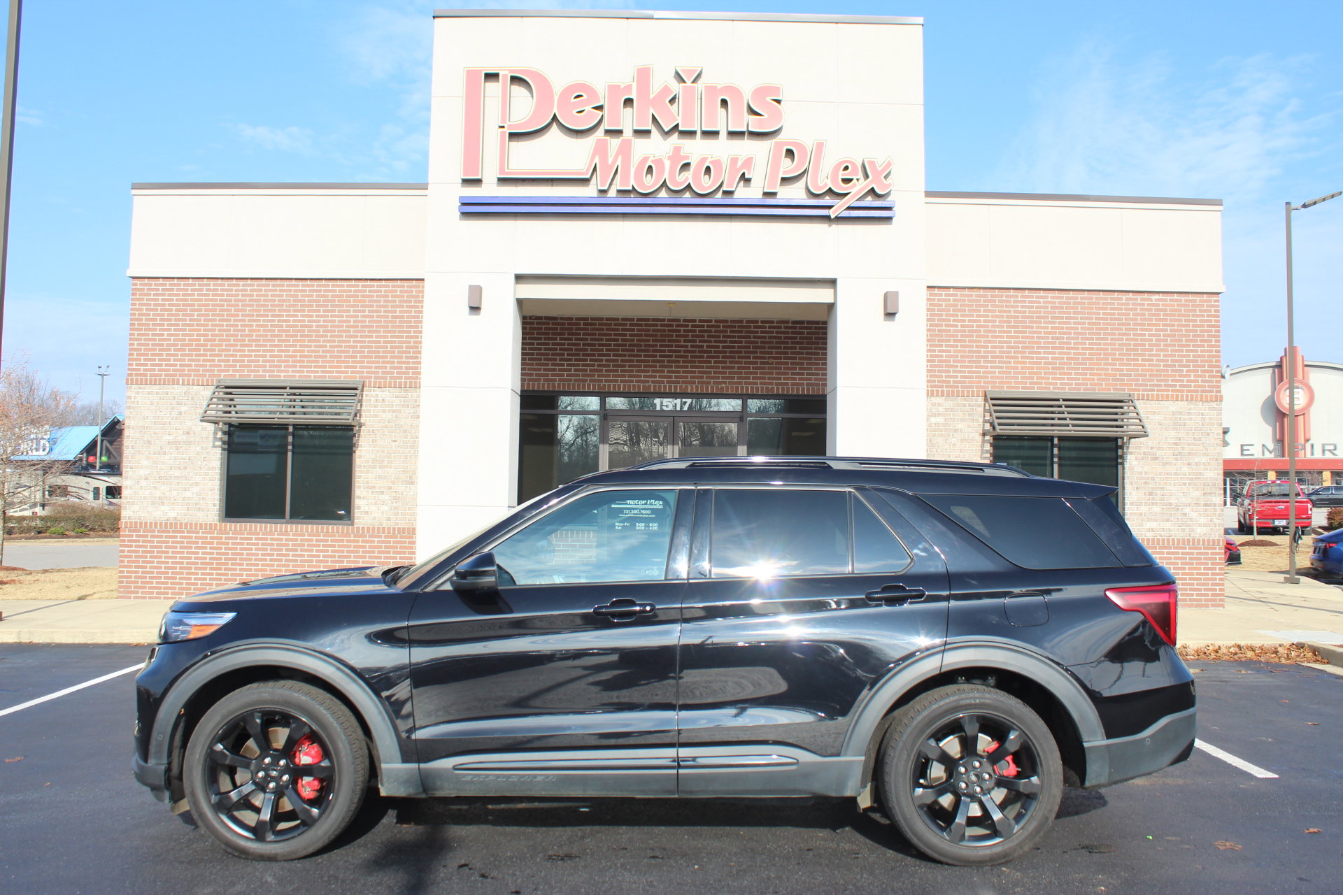 Used 2020 Ford Explorer ST w/ ST Street Pack image 9