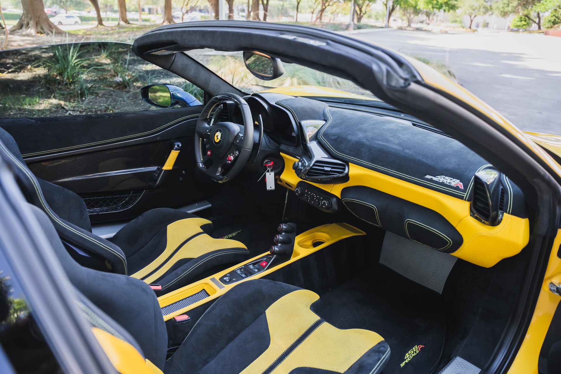 Used 2015 Ferrari 458 Speciale A RWD image 68