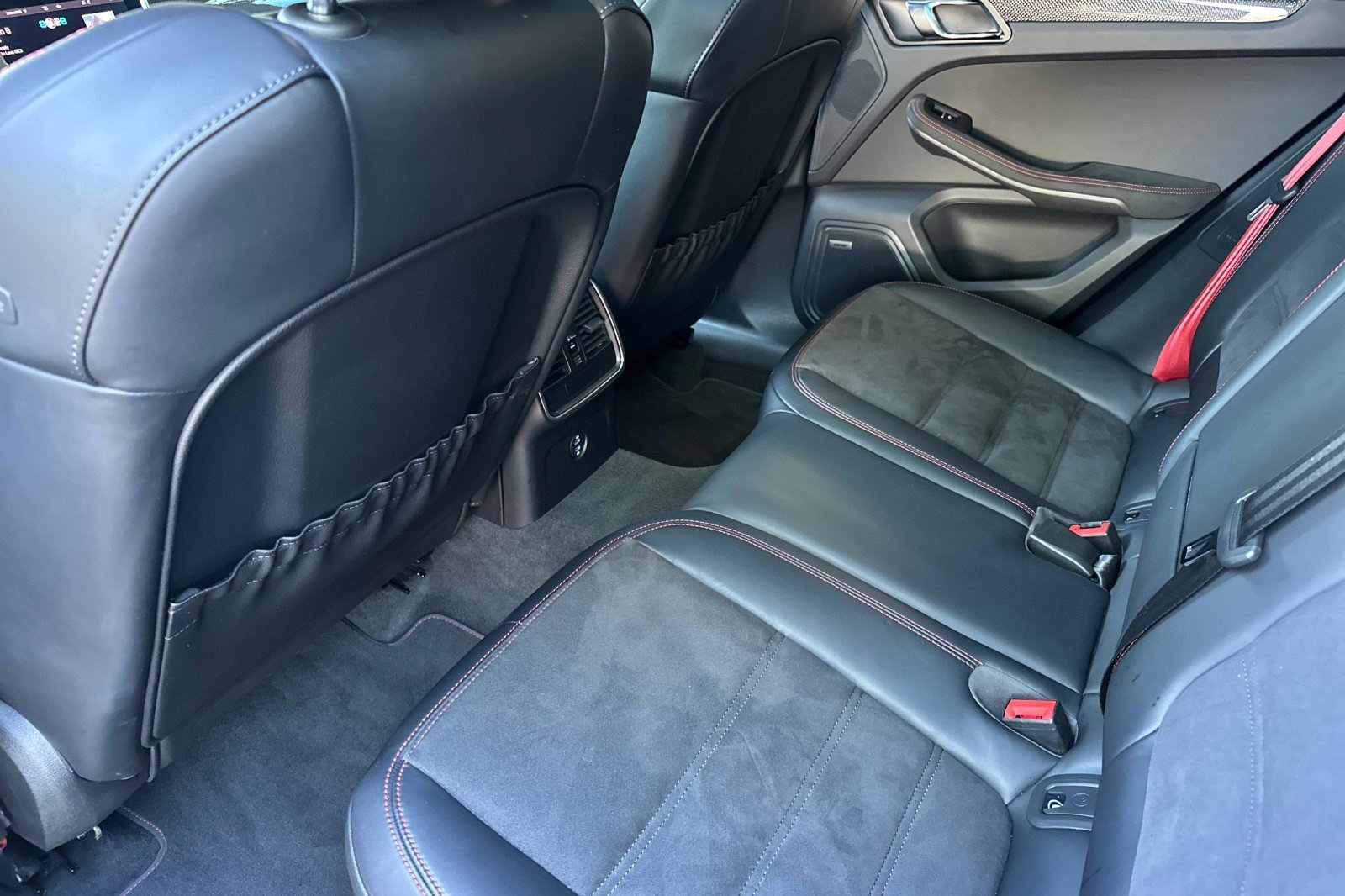 Used 2024 Porsche Macan GTS image 15