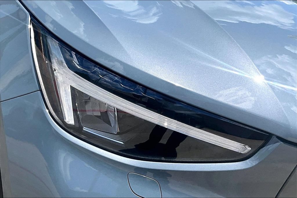 Certified 2023 Volvo C40 P8 Recharge Plus w/ Climate Package AWD/4WD image 39