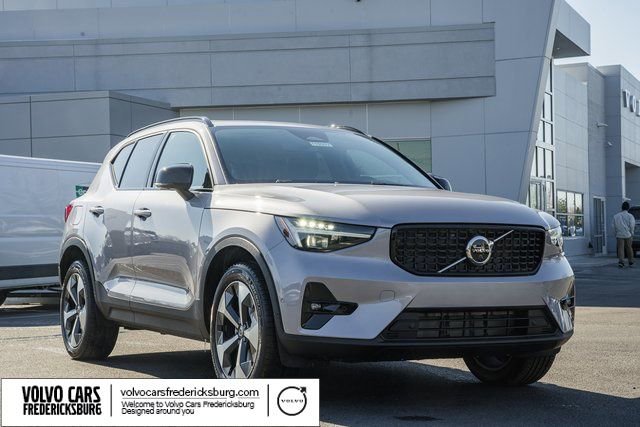 New 2026 Volvo XC40 B5 Plus w/ Protection Package Premier