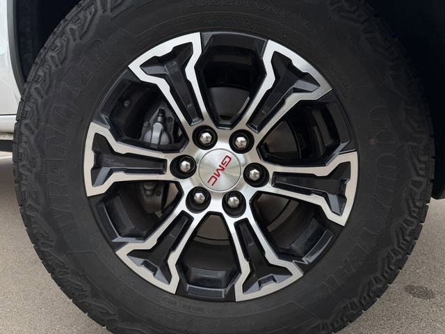 Used 2023 GMC Canyon AT4 w/ AT4 Premium Package AWD/4WD image 10
