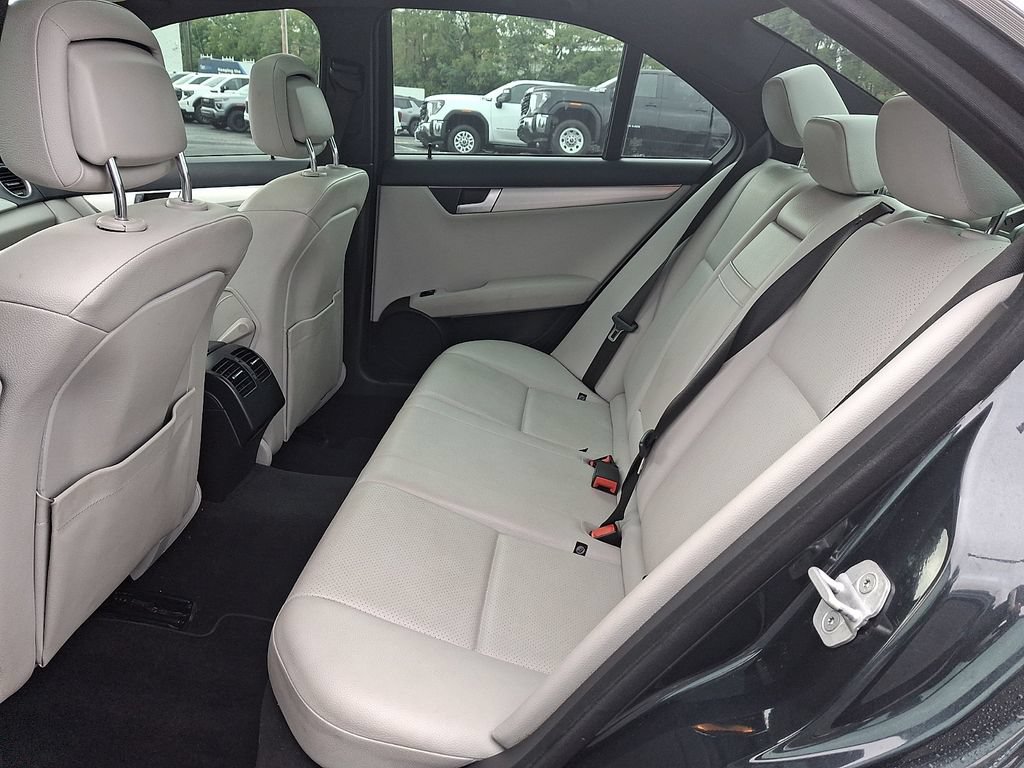 Used 2014 Mercedes-Benz C 300 4MATIC Sedan image 10