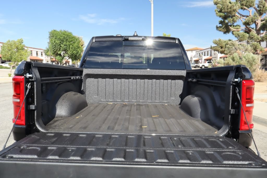 Used 2024 RAM 2500 Limited AWD/4WD image 33