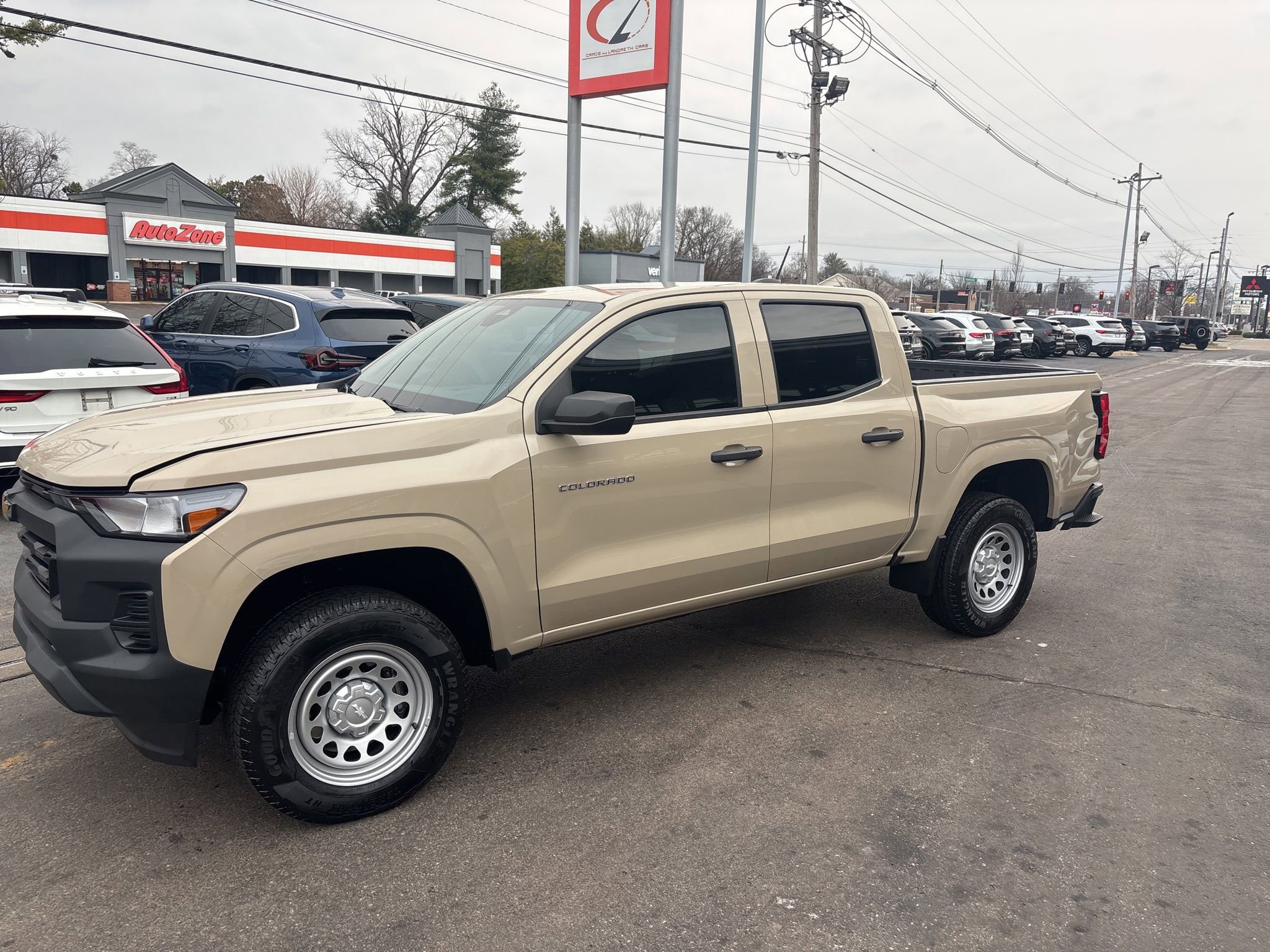 Used 2024 Chevrolet Colorado W/T image 10